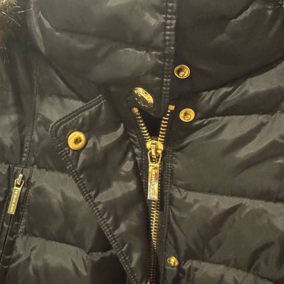 Women's Black Puffer Coat with Faux Fur Hood - Picture 8 of 8